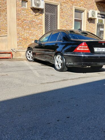 мерседес гигант 711: Mercedes-Benz salam masin tam idiyal masindi nagd ve kreditle satilir