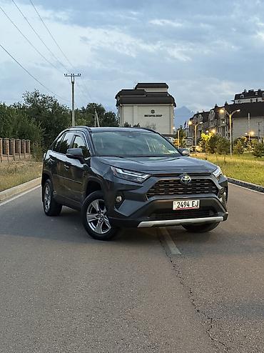 автоо: Toyota RAV4: 2022 г., 2.5 л, Автомат, Гибрид, Кроссовер — 1