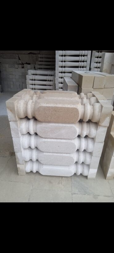 Ağlay: 4 manatdan başlayan qiymetler bütün növ ağlay daşlari elaqe saxliya — 12