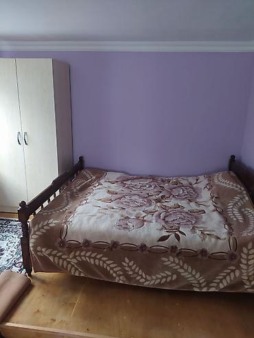 Günlük kirayə evlər: 50 kv. m, 3 otaqlı — 6