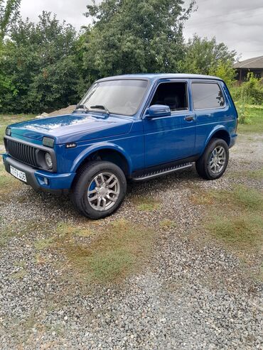 2106 satışı: VAZ (LADA) 4x4 Niva: 1.7 l | 2015 il | 1900000 km Hetçbek