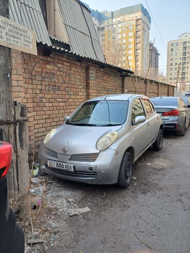 Nissan: Nissan March: 2002 г., 1.3 л, Автомат, Бензин, Универсал