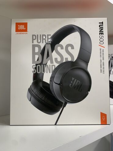 dinamik kalonkalar: Jbl brendinin Tune500 simli qulaqcığları.Bütün məhsullar