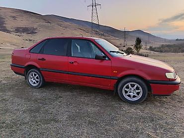 обмен на карнивал: Volkswagen Passat: 1993 г., 1.8 л, Механика, Бензин, Седан — 3