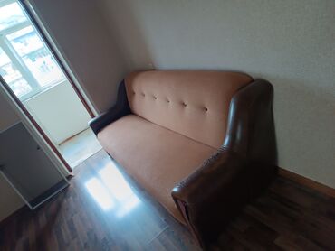 Divanlar: Divan, İşlənmiş, Açılan, Bazalı, Çatdırılma yoxdur