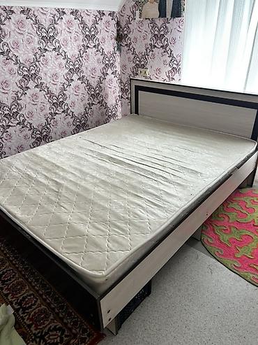 bunk bed: Двуспальная кровать, Б/у, С матрасом, длина - 2000 см — 1
