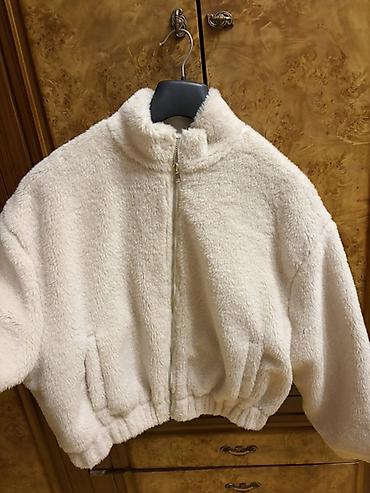 ucuz hicab geyimleri: Açıq krem rəngində şerpa/fleece qısa jaket - Model: fermuarlı, stend — 3