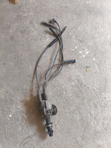 Audi: Audi 80: 1988 г., Седан — 16