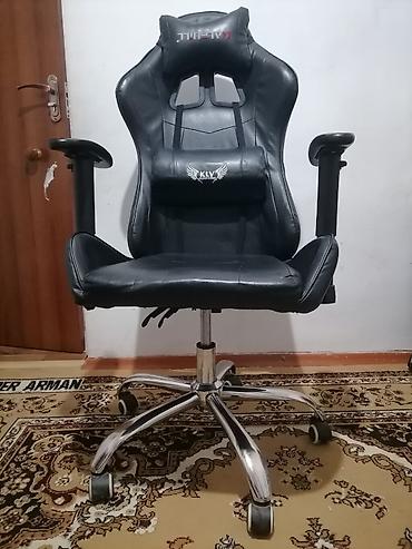 Продаётся игровое кресло с массажером, оригинальное, в отличном