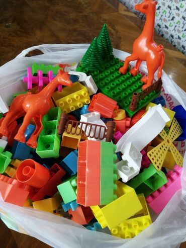 пакет игрушки: Продаю конструктор, разные наборы, все в идеальном состоянии, в пакете