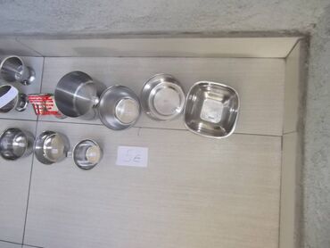 Ostali medicinski proizvodi: Patene inox posudice 
Kao sa slika
Ne odgovaram na SMS — 1