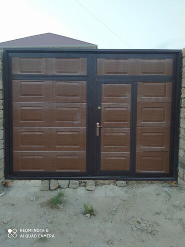 Qaraj darvazaları: Müxtəlif materiallardan hazırlanmış, mühafizə və rahatlıq təmin edən — 27