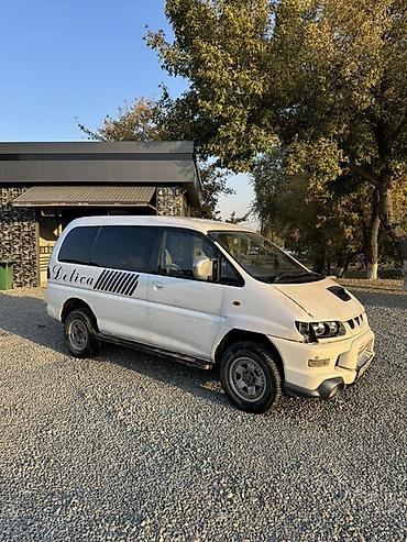 2107 двери: Mitsubishi Delica: 2002 г., 2.8 л, Автомат, Дизель, Минивэн — 2