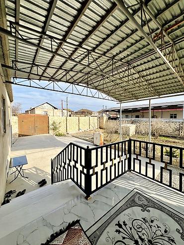 3 otaqlı evlər: 3 otaqlı, 200 kv. m — 2