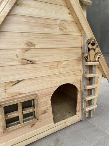 Yuvalar: Yeri pol taxtasından yığılmadı ümumi yuva özü obşıvka taxtadan.Damı — 7