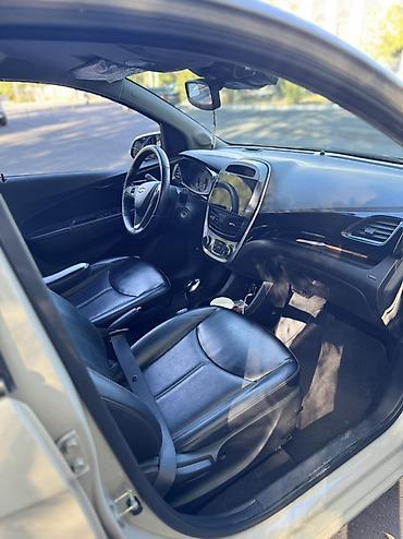 москвич автомобиль: Chevrolet Spark: 2017 г., 1 л, Автомат, Бензин, Хэтчбэк — 7