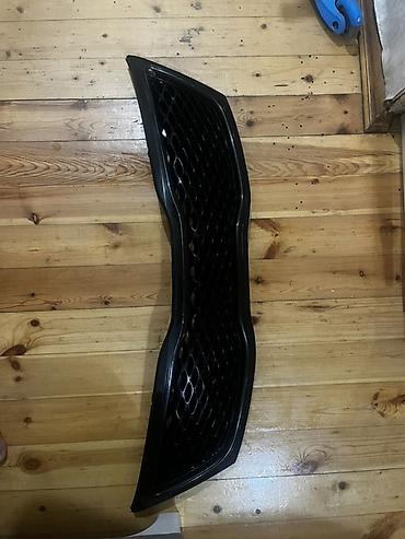 balta sataram: Avtomobil üçün ön radiator barmaqlığı (qara, “mesh” dizayn) - — 2