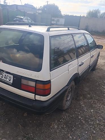 Volkswagen: Volkswagen Passat: 1988 г., 1.8 л, Кол менен иштөөчү, Бензин, Универсал — 3