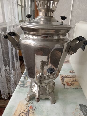 samovar aliram: Samovar gəldimi 4 litr tutur 1986 ci ildə alinib teze kimidi tokla