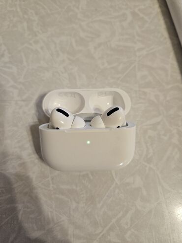 Qulaqlıqlar: Apple Airpods Pro 2nd
