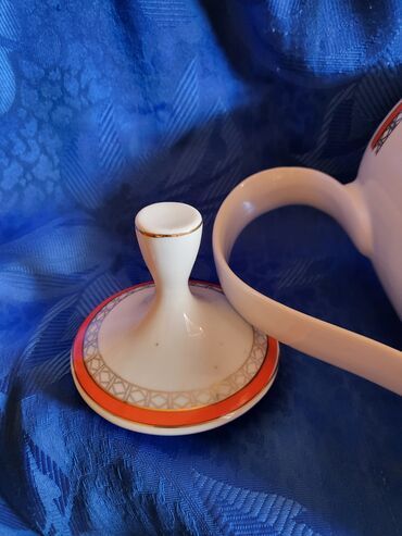 Čajnici: Bokal nov porcelan Alba Julia 70te. Porcelanski nov bokal,stopa — 10