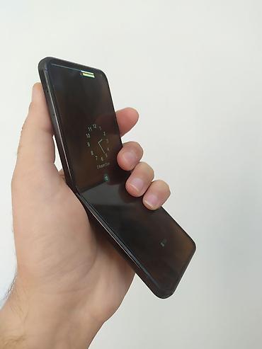 Samsung Galaxy Z Flip 3, 256 ГБ, цвет - Черный, Отпечаток пальца — 4