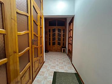Аренда квартир: Сдается 2-комнатная квартира на ул. Токтогула, 37. 5 этаж из 9, дом — 3