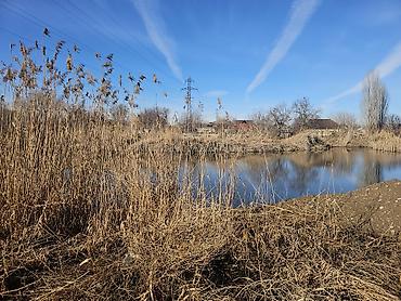 Продажа коттеджей и домов: Нижняя Ала-Арча районунда өзүнүн көлмөсү бар үй сатылат. Жер — 10