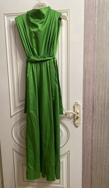 tül donlar: Вечернее платье, M (EU 38)