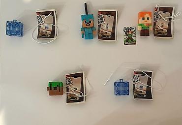 майнкрафт: Kinder Minecraft fiqurları barter edirəm şəkildə sarı işarələri məndə — 2