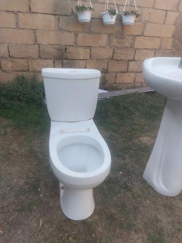 tecili generator satıram: Hamam üçün sanitariya dəsti - Unitaz: iki hissəli, arxadan çıxışlı — 5