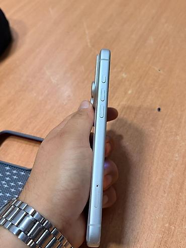 en ucuz mac: IPhone 17 Pro Max, 256 GB, Gümüşü, Zəmanət, Qırıq, Barmaq izi — 5