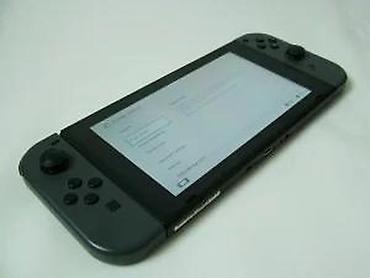 Nintendo Switch: U ponudi Nintendo Switch konzola, odlično očuvana i veoma malo — 24