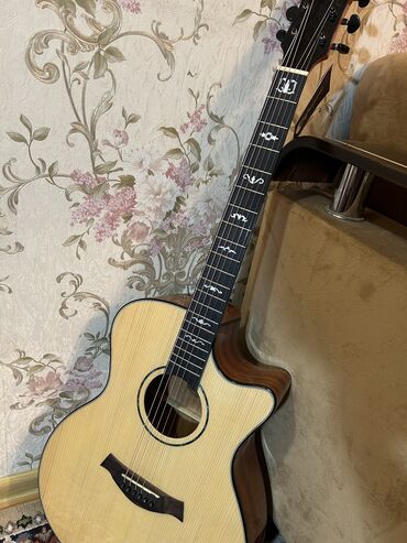 gitara satisi: Akustik gitara, 6 sim, İşlənmiş, Ünvandan götürmə