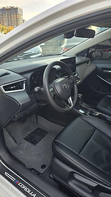 цельсиор тойота: Toyota Corolla: 2023 г., 1.8 л, Вариатор, Гибрид — 6