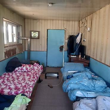 Qaraj satılır: 24 kv. m, 4 * 6 * 250 Metal — 8