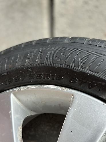 r17 honda: Литое колесо в сборе с шиной - Диск: литой, 10‑спицевый, серебристый — 2