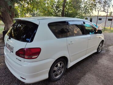 обмен на авто с доплатой: Toyota Ipsum: 2002 г., 2.4 л, Автомат, Минивэн