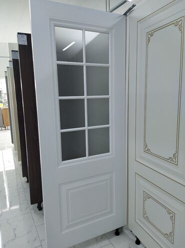 metbex ucun isiqlar: Ağ rəngli interyer qapısı – şüşəli klassik model - Material