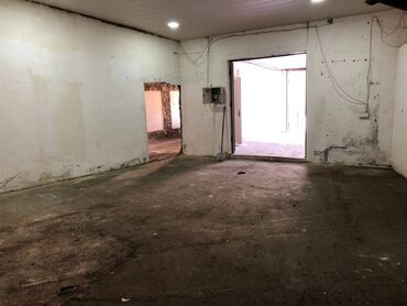 Digər kommersiya daşınmaz əmlakı: Obyekt Əhmədli qəsəbəsinin əsas yolun üzərində yerləşir. Qeyri-Yaşayış — 11