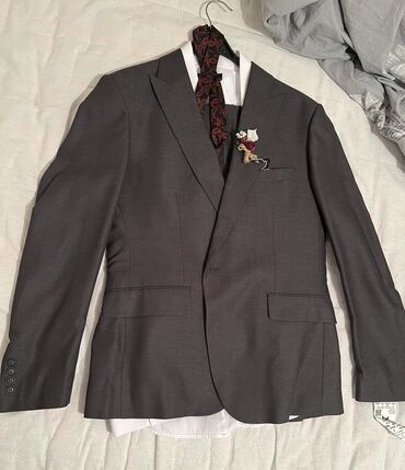 пошив мужской одежды: Продается мужской костюм Одевали один раз на свадьбу В комплекте все