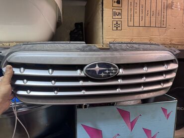 Решетки радиатора: Решетка радиатора Subaru 2010 г., Б/у, Оригинал