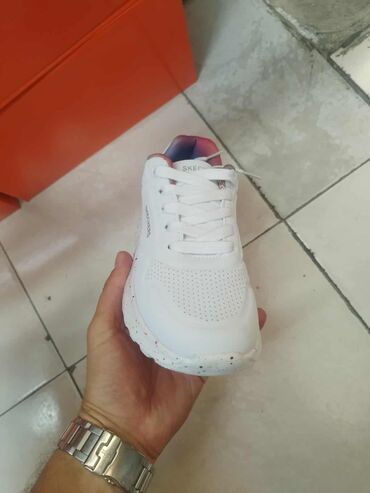 Patike: 31-36 ✅
2900 rsd +ptt 📌 — 7