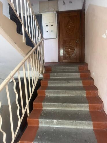 продам 4х комнатную квартиру: 2 бөлмө, 43 кв. м, 104-серия, 2 кабат, Косметикалык ремонт