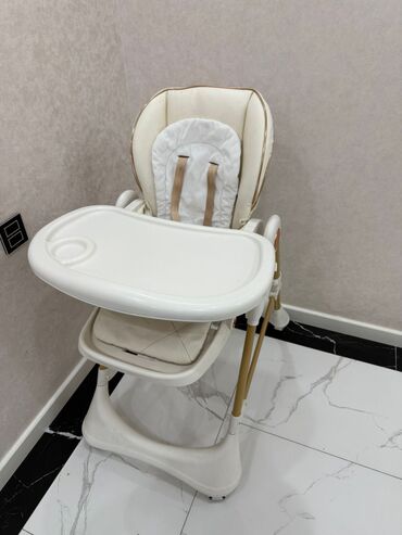 Gəzinti arabaları: Dilek….Kidilo masa satilir 65 azn. Yaxdi veziyyetdedir. Funksiyalidir