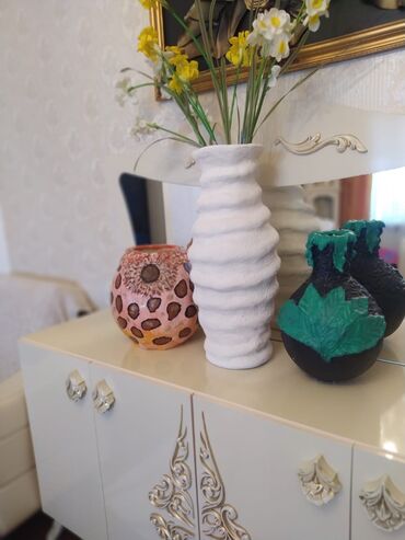 Vazalar: Vaza dəsti — 9