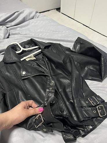 jordan helanke: Crna ženska kožna bajker jakna - Materijal: veštačka koža sa glatkom — 1