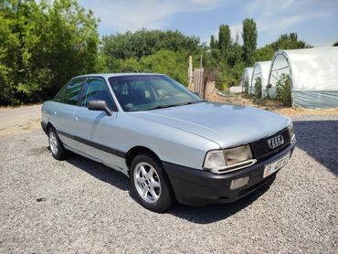 форд фокус кузов: Седан Audi 80 серебристого цвета. Автомобиль с черными бамперами и