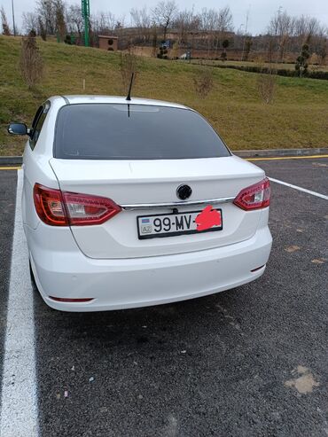 bmw qiymətləri: Dongfeng H30 Cross: 1.6 l | 2014 il 264140 km Sedan