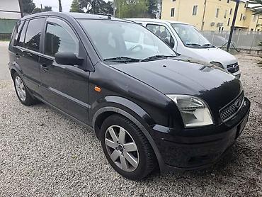 b6 1817: FORD FUSION 2004. GOD. - KOMPLETAN AUTO U DELOVIMA | Ford Fusion — 1